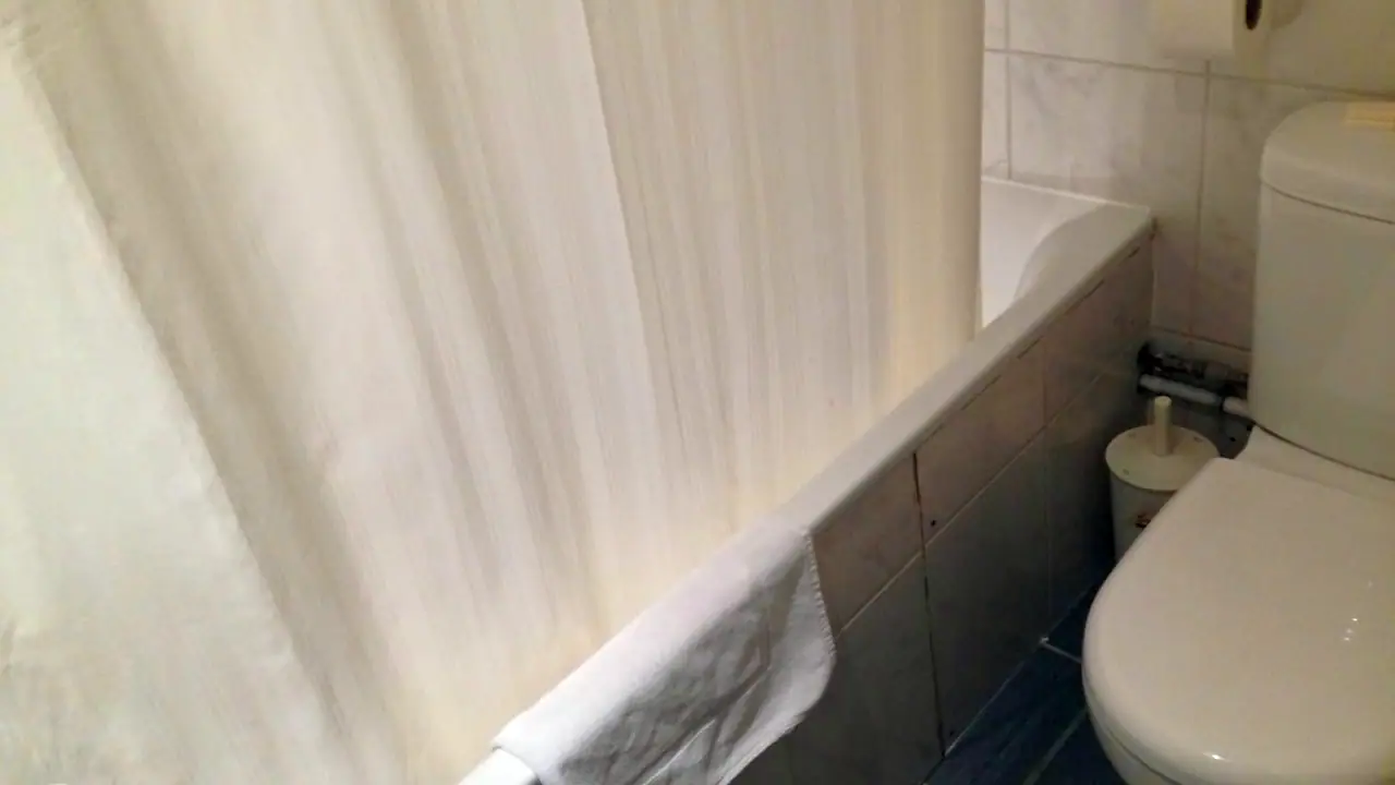 Park Grand Paddington court